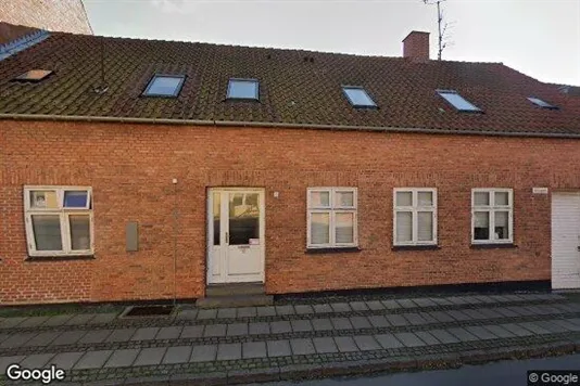 Boligudlejningsejendomme til salg i Rønne - Foto fra Google Street View