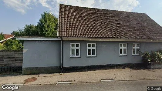 Boligudlejningsejendomme til salg i Vejby - Foto fra Google Street View