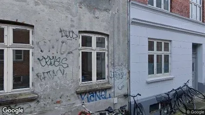 Boligudlejningsejendomme til salg i Århus C - Foto fra Google Street View Boligudlejningsejendomme til salg i Århus C - Foto fra Google Street View