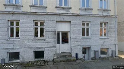 Boligudlejningsejendomme til salg i Aalborg Centrum - Foto fra Google Street View Boligudlejningsejendomme til salg i Aalborg Centrum - Foto fra Google Street View